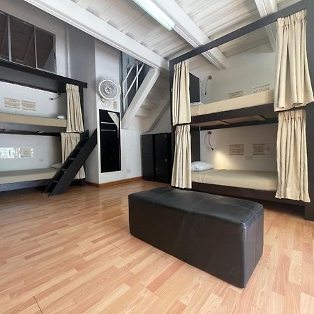 Hostal Lleras Calle 8 Medellín Zewnętrze zdjęcie