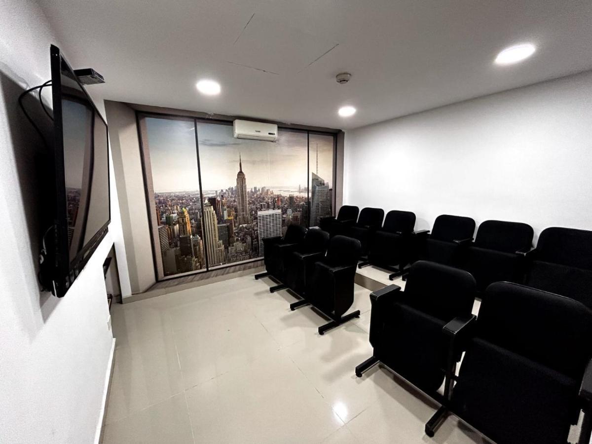 Hostal Lleras Calle 8 Medellín Zewnętrze zdjęcie