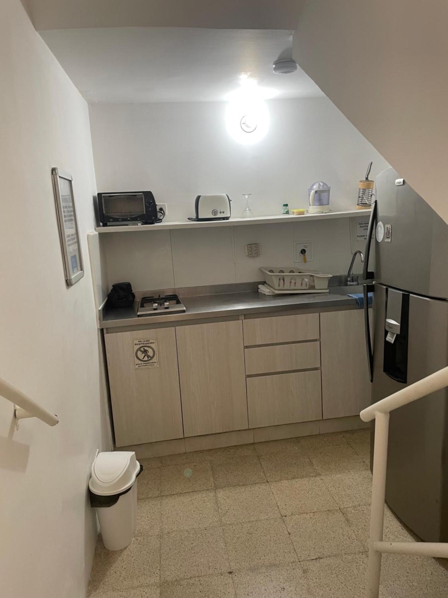 Hostal Lleras Calle 8 Medellín Zewnętrze zdjęcie