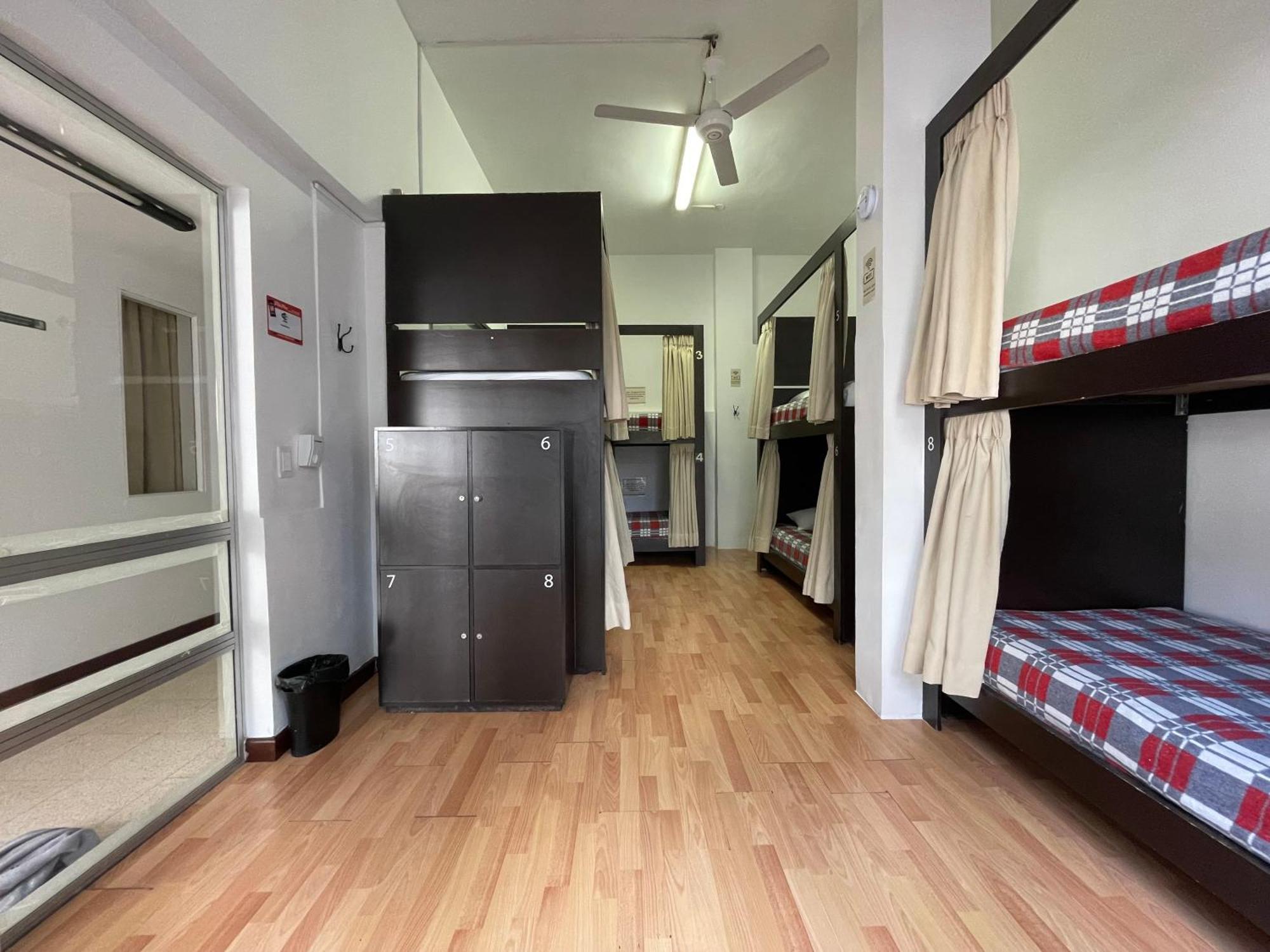 Hostal Lleras Calle 8 Medellín Zewnętrze zdjęcie
