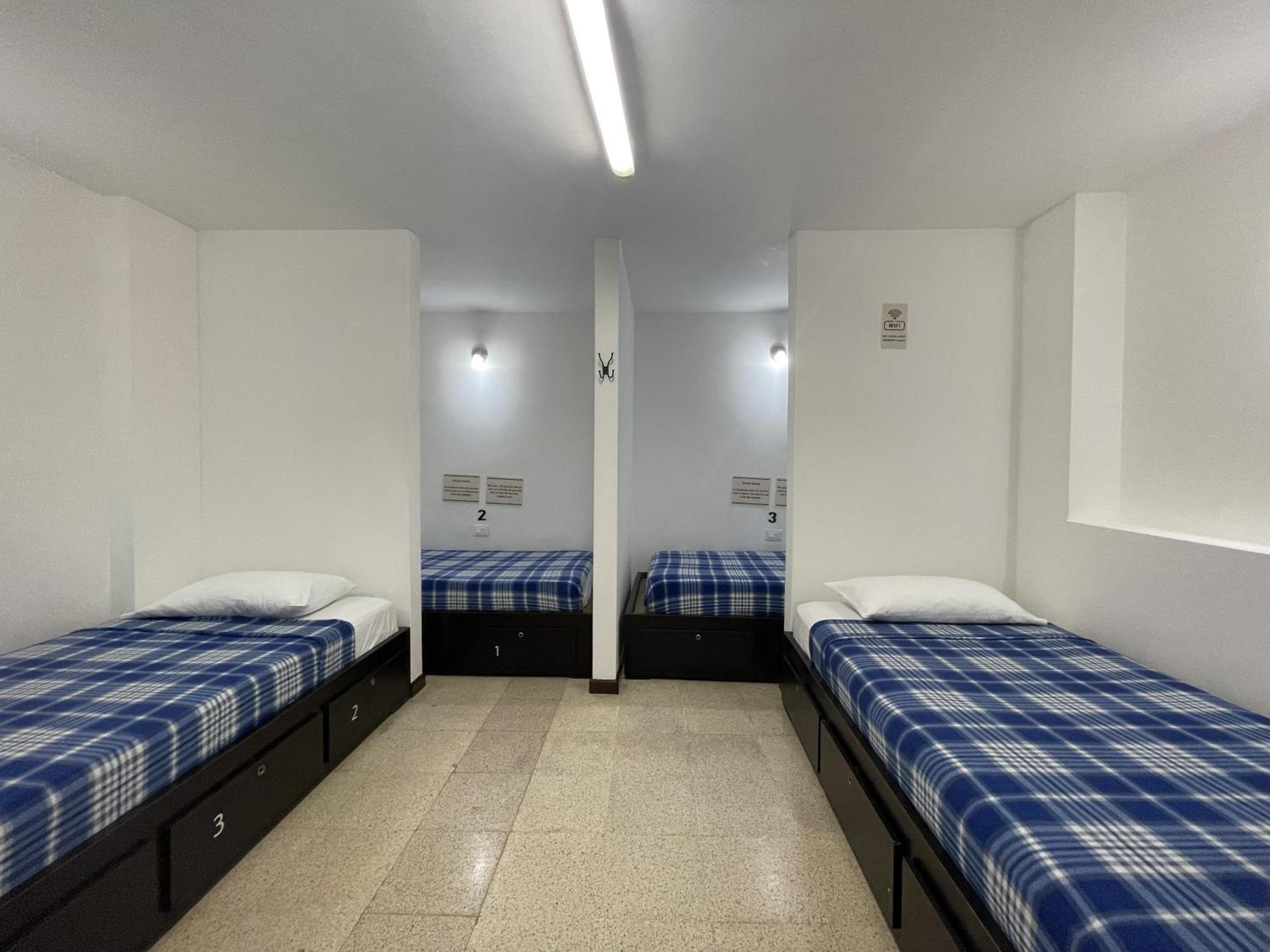 Hostal Lleras Calle 8 Medellín Zewnętrze zdjęcie