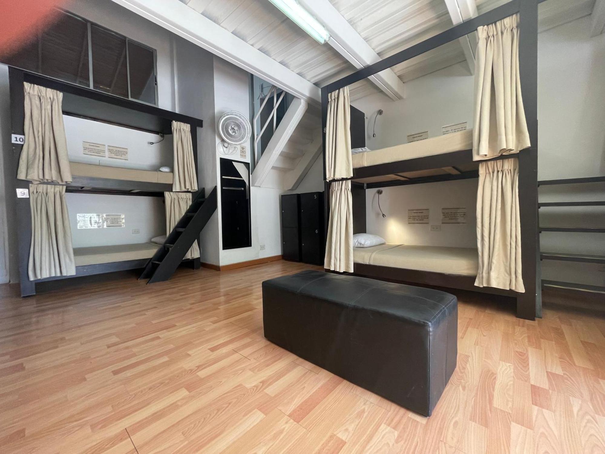 Hostal Lleras Calle 8 Medellín Zewnętrze zdjęcie