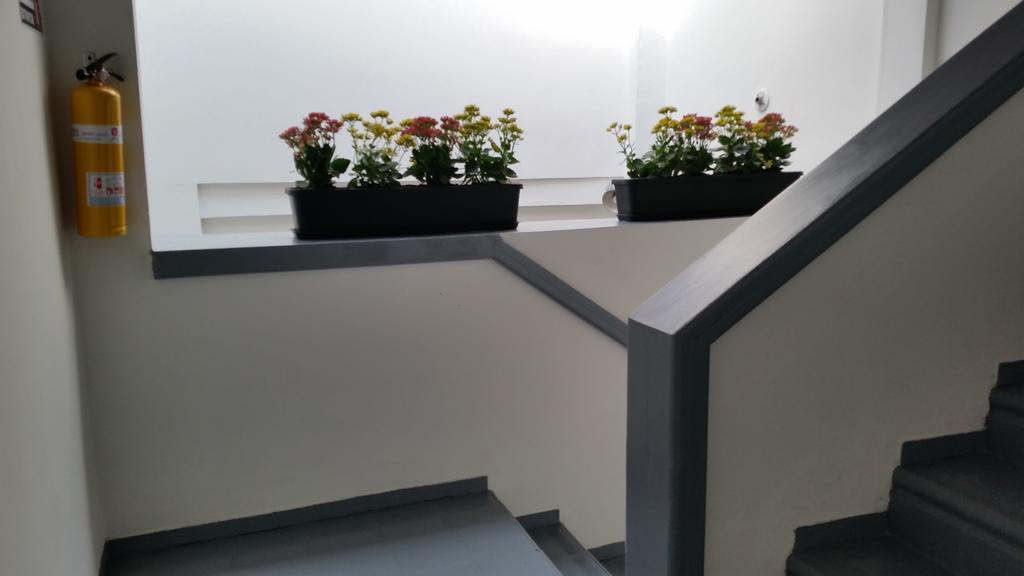 Hostal Lleras Calle 8 Medellín Zewnętrze zdjęcie
